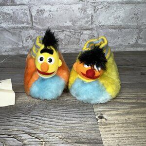 Sesame Street Bert & Ernie 1990 Houseshoes Slippers Plush  Vintage Toddler NWT